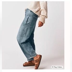 We The Free Osaka mid rise barrel Jean in color sky size 27. See photos.